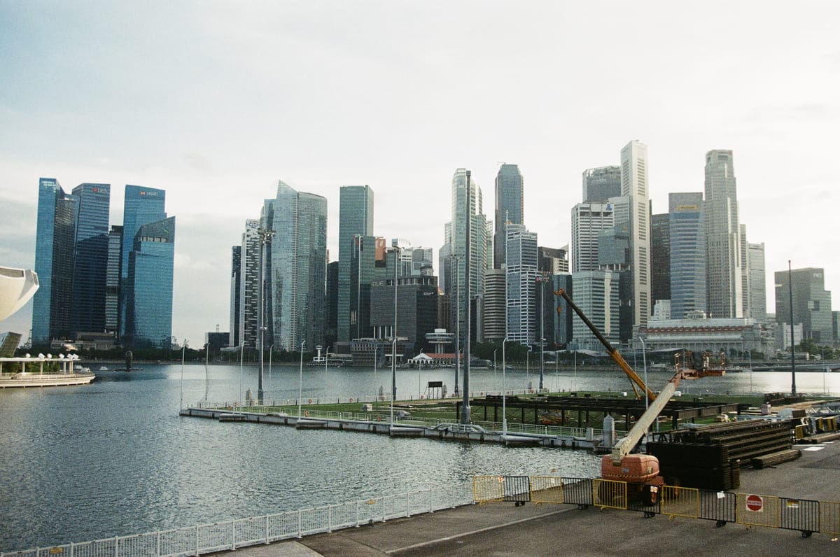 A stroll around the Marina Bay Area on Agfa Vista Plus 200
